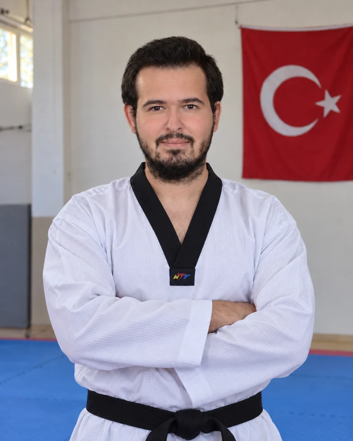 Taekwondo antrenörü Emirkan Çelik